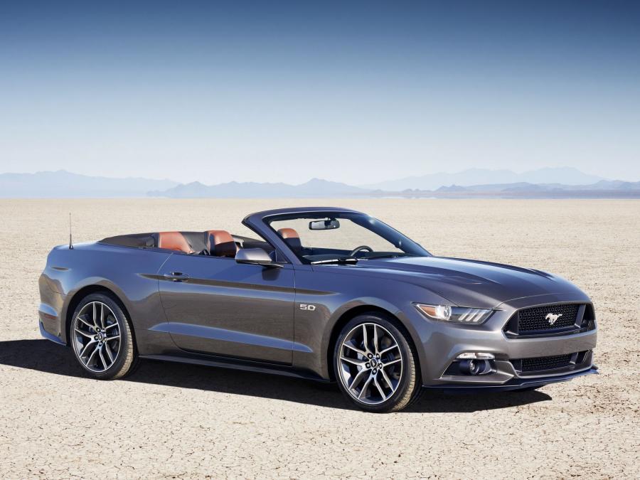 Ford Mustang GT Convertible 2014 года  (фото 16 из 26)